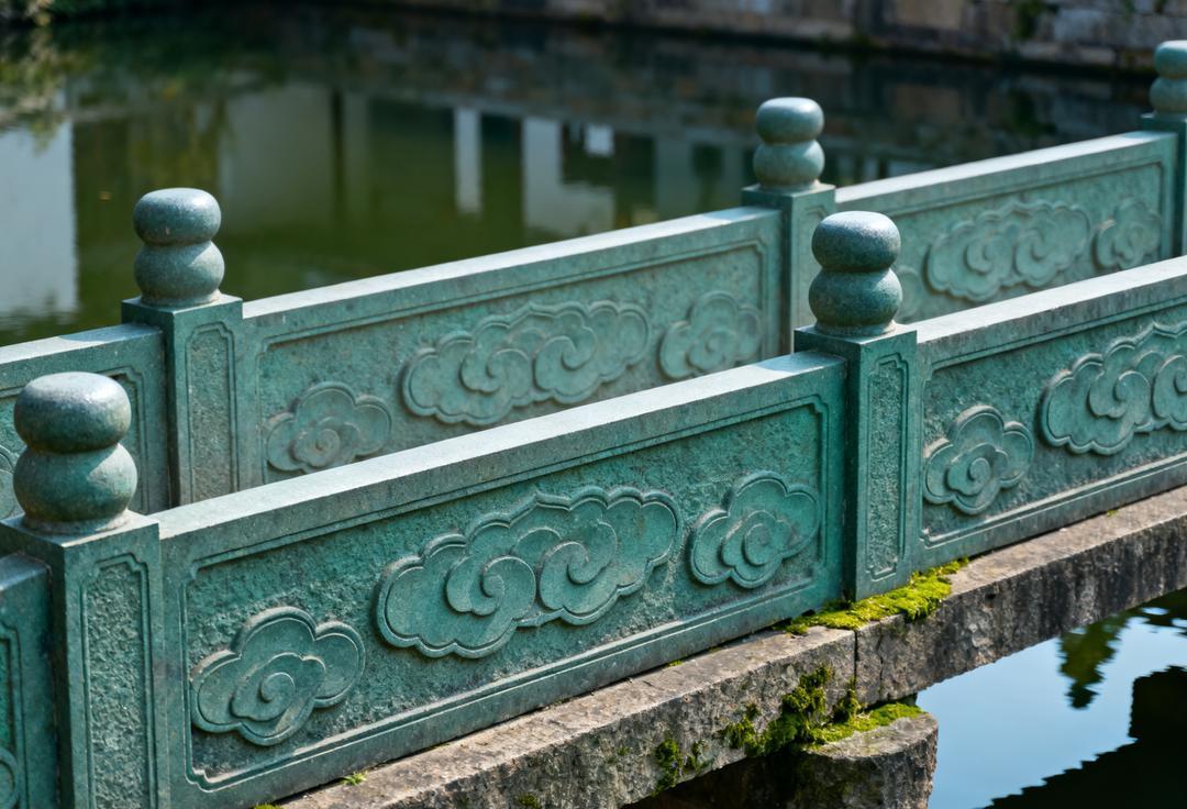 我同事的老公退休了以后，死活要和她以后，死活要和她离婚，净身出户也行，就带走了一