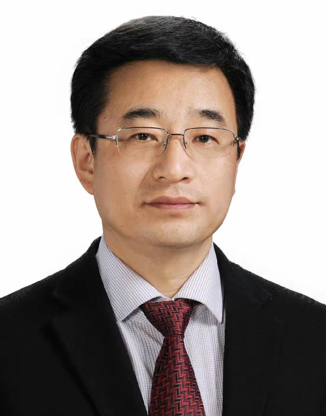 王辰，男，汉族，1962年8月出生于山东德州，毕业于首都医科大学。呼吸病学与危重