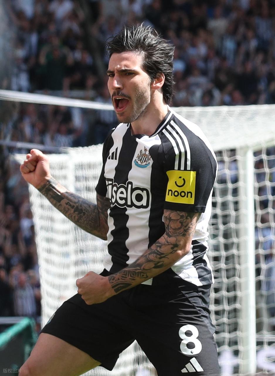 《红魔新腰·三才论》谁最适合顶替曼联卡塞米罗？三选一的时刻来了。托纳利名门将