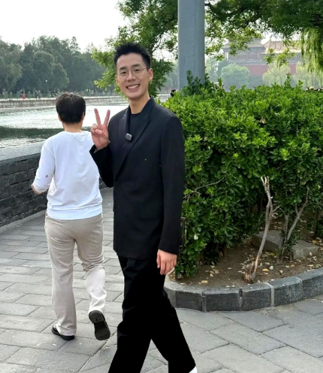 顿顿的事业可能悬了！不是因为东方甄选平台不好，也不是董宇辉的成功刺激了他。