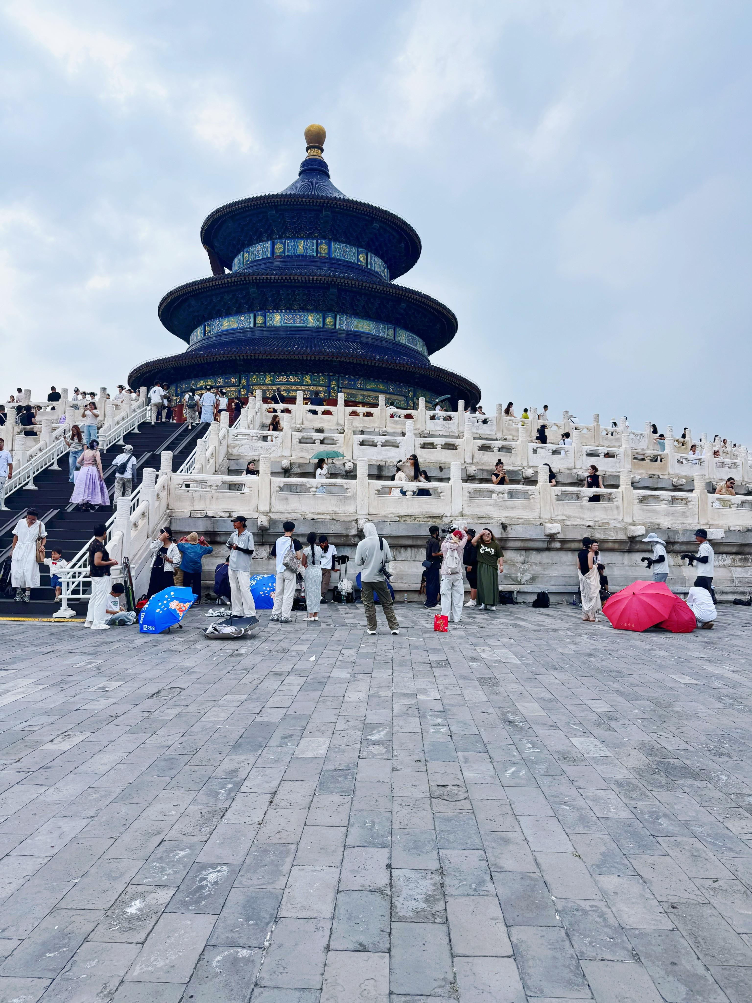 我现在觉得，孩子太小的时候带来故宫、天坛真是毫无意义，因为长大一点之后，Ta就完