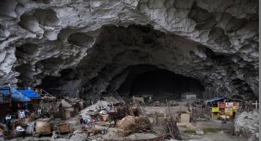 打仗时藏进山里安全吗？你只需记住一点，山区从来都是兵家不争之地。现代军事行动