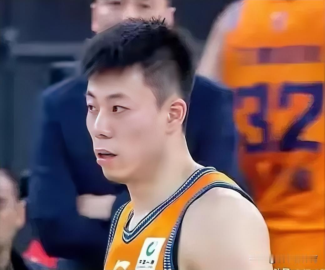 张镇麟加盟上海队后，不但他自己有了变化，还给上海队带来了这个显著的改变。上赛季