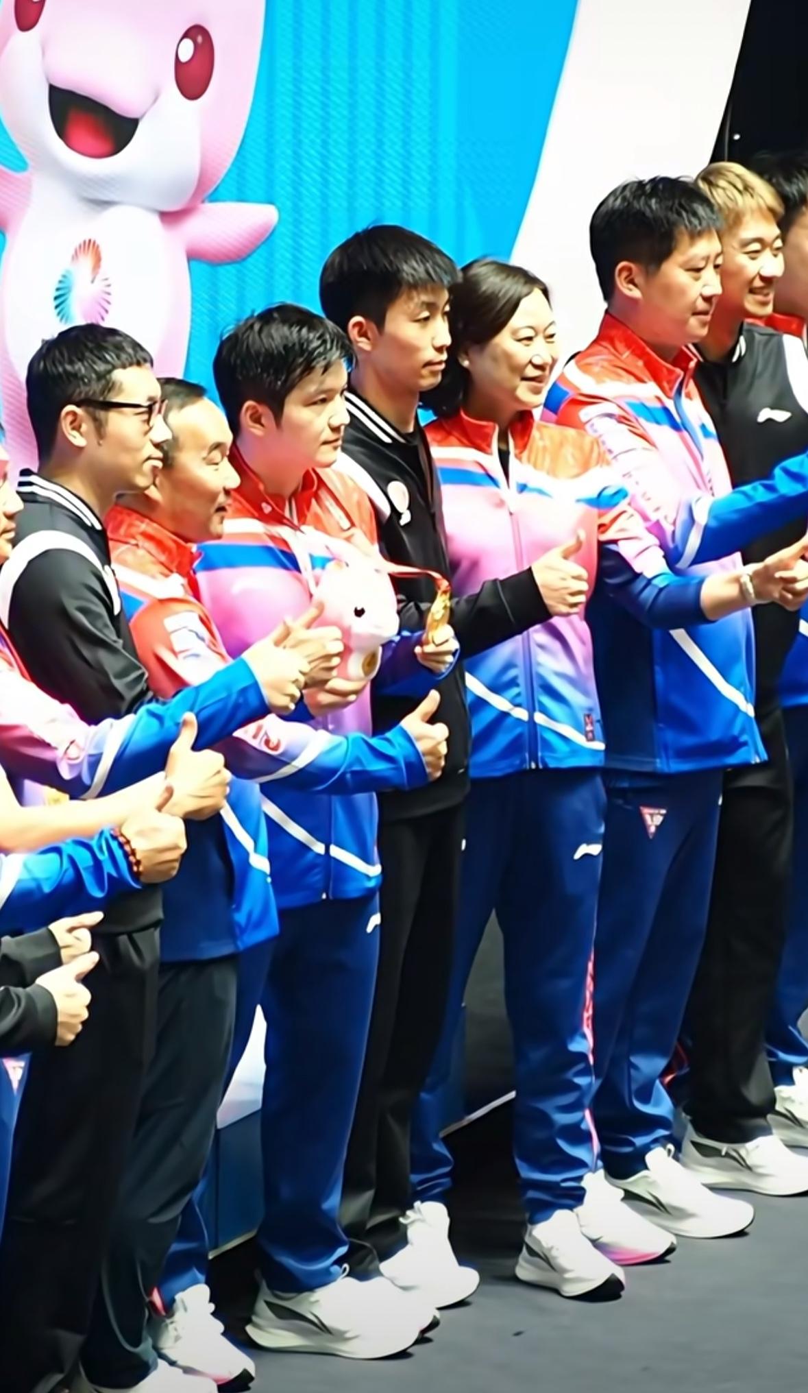 樊振东夺冠——赵子豪比自己夺冠都开心赵子豪是一个感性的人，樊振东夺冠🏆时刻