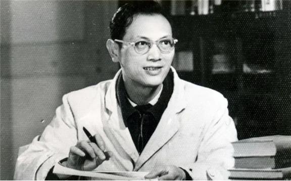 1993年，70岁的中科院院士陈彪结束了晨练并回到家中。享用过热气腾腾的早餐后，
