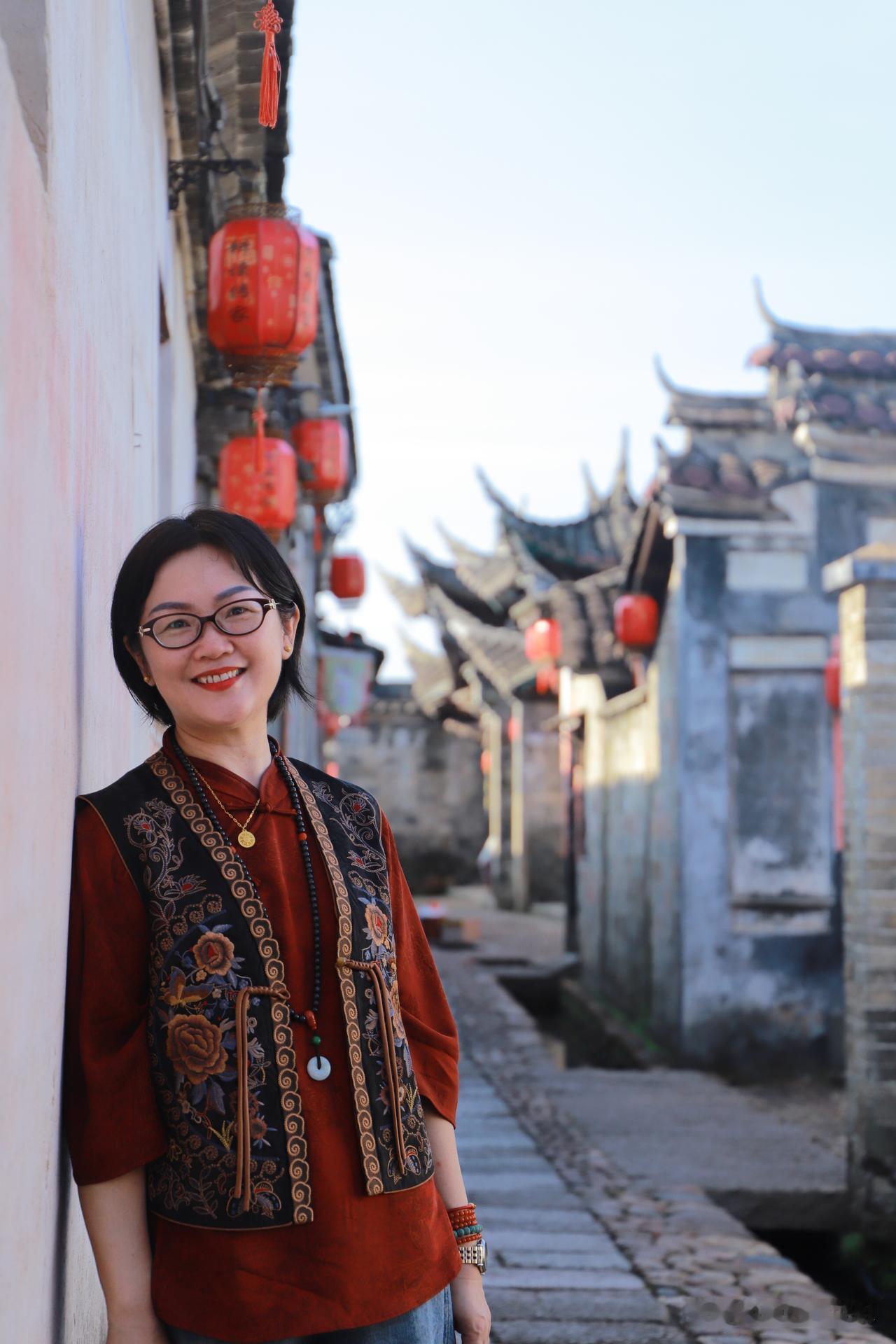 婆婆盖房子时留的几个小心思四个儿子一目掌控婆家的新房设计得比较奇怪不是现在