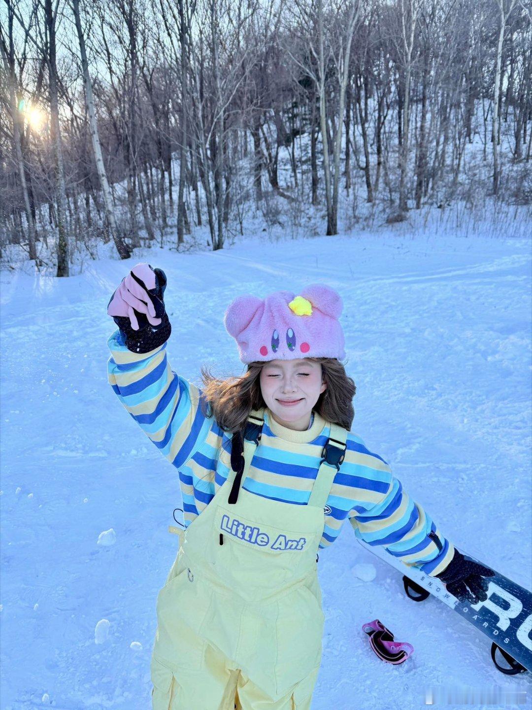 广州把潮味拉满了二次元特种兵空降动漫星城谷子店扫货JK体验馆换装地下偶像L