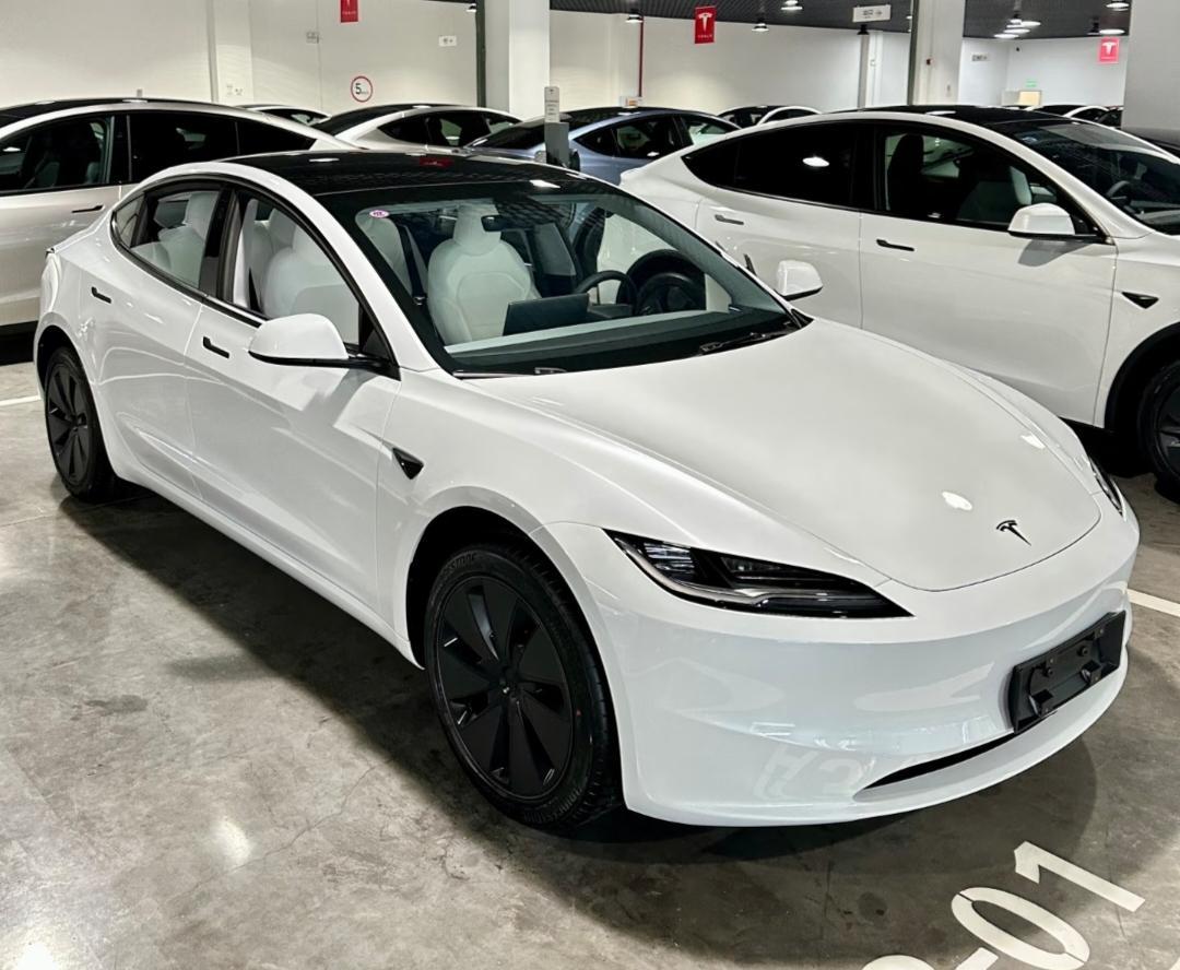 特斯拉的电控系统怎么样？可以，特斯拉电控系统在同级别领先。靠高集成度、自