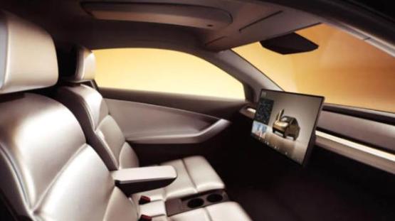 当有些人还沉浸在大国科技遥遥领先时，还在为人形机器人可以翻跟头欢呼自豪时，马斯克