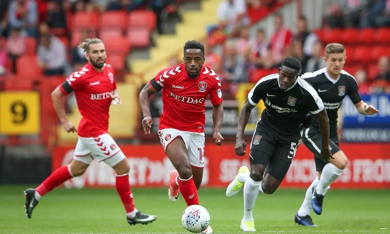 007英超布伦特福德VS阿森纳小蜜蜂一支就是以主场龙的形象在英超立足，近几个