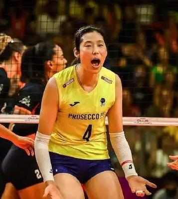 王者风范，朱婷再获MVP，斩获全场最高分！女排欧冠小组赛D组比赛