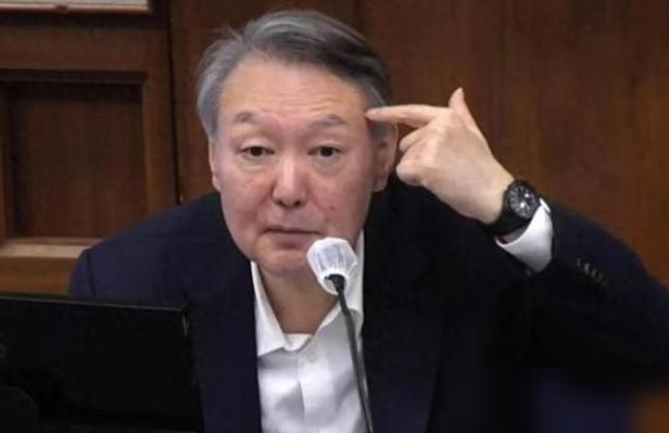 见过把国家当自家客厅折腾的，没见过搞内乱还能拿“初犯”当免死金牌的，尹锡悦这5年