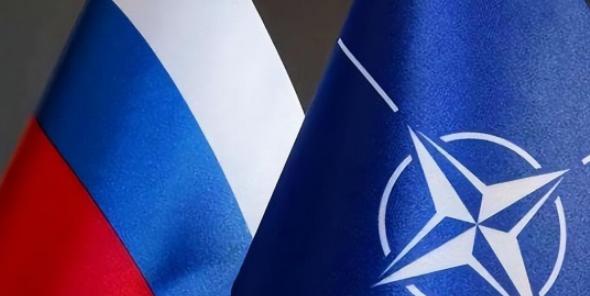 英媒曝光俄绝密文件，一旦俄与北约开战，普京先打中国的两个邻国。说句扎心的，真打起