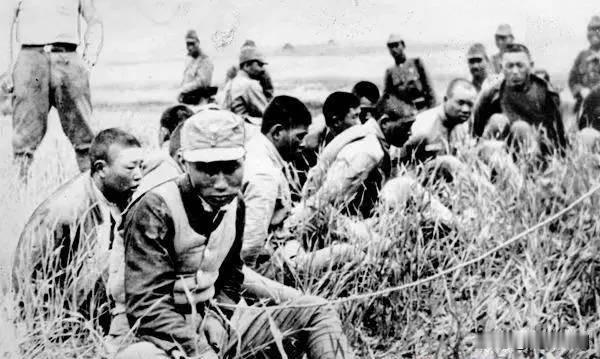 日寇暴行:长垣县黉学惨案1938年3月24日中午,日军的4辆汽车运送留在长垣
