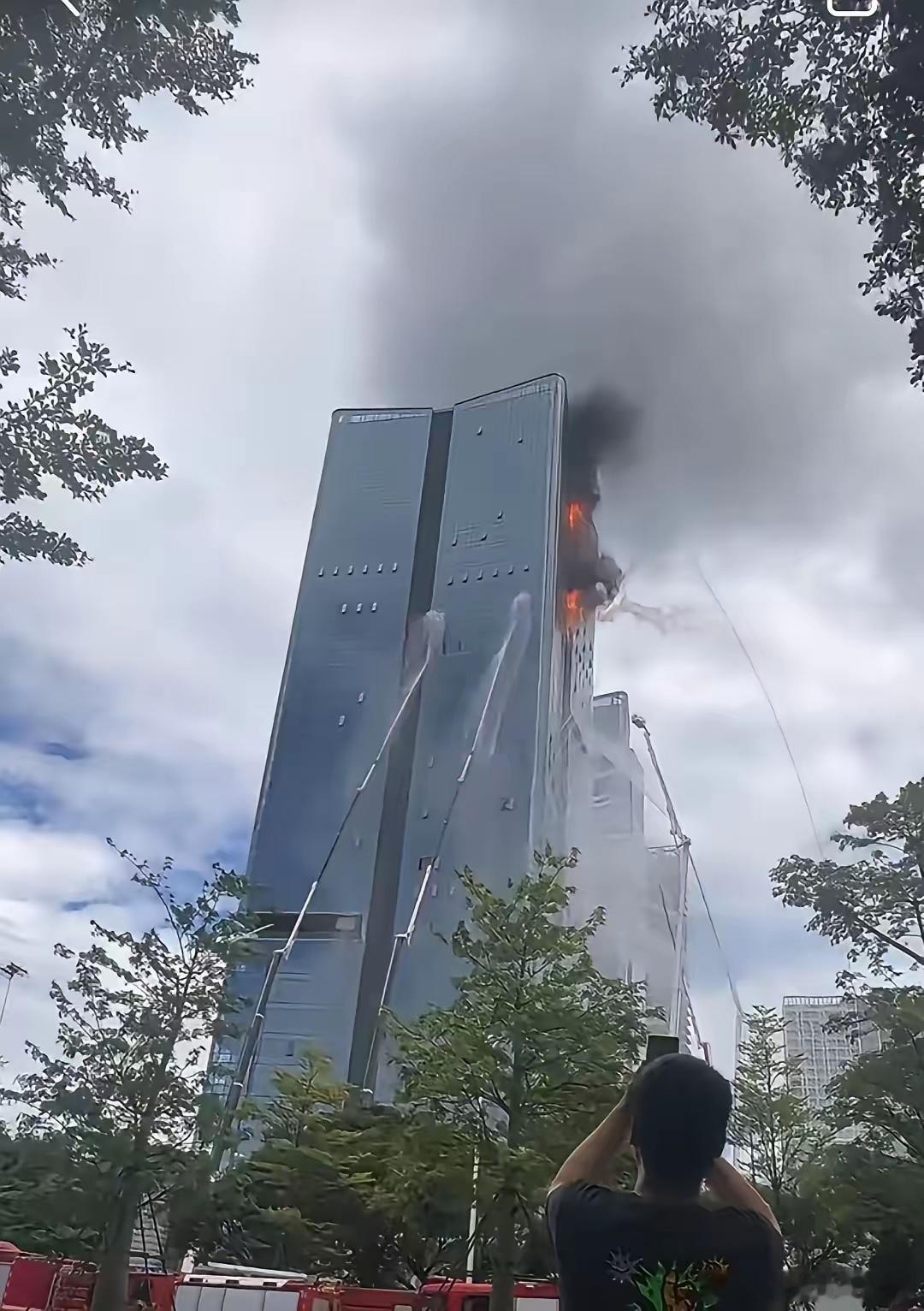 都知道深圳有座大楼专门用来烧，一年要烧120次以上，进行消防演习，可是却没人知道