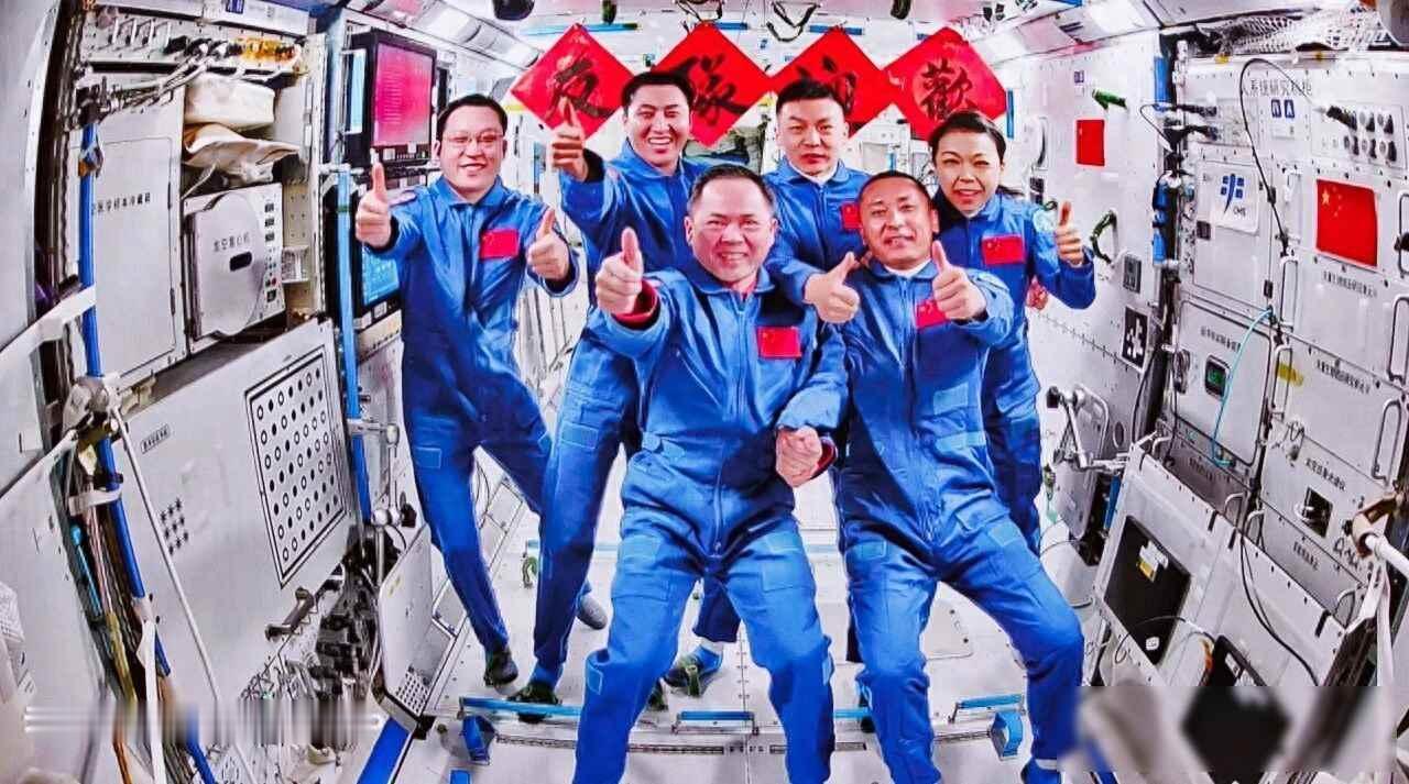 天宫里六个人挤着干活，港人首次上天不是凑数，而是真能顶事2026年5月25日