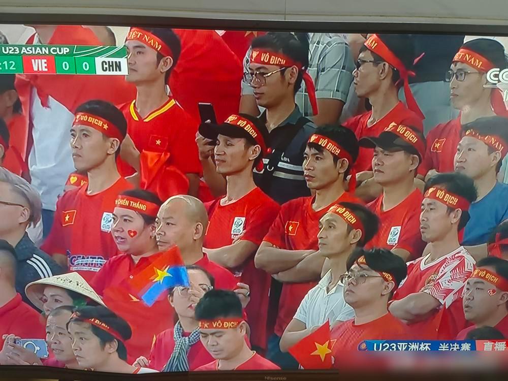 吹得最响的“西亚收割机”，终究还是在中国队这块硬骨头面前磕掉了门牙。前脚刚把