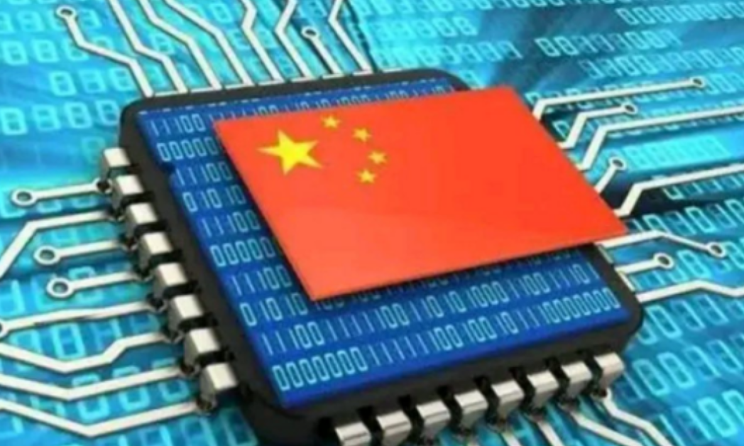 美国同意英伟达的芯片只要回到国内建厂，就能卖给中国。一出政策，中国立马反击：只要