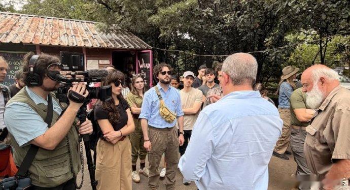 路透社2月26号爆料，美国那边确实在搞个大动作——打算每月处理4500份南非白人