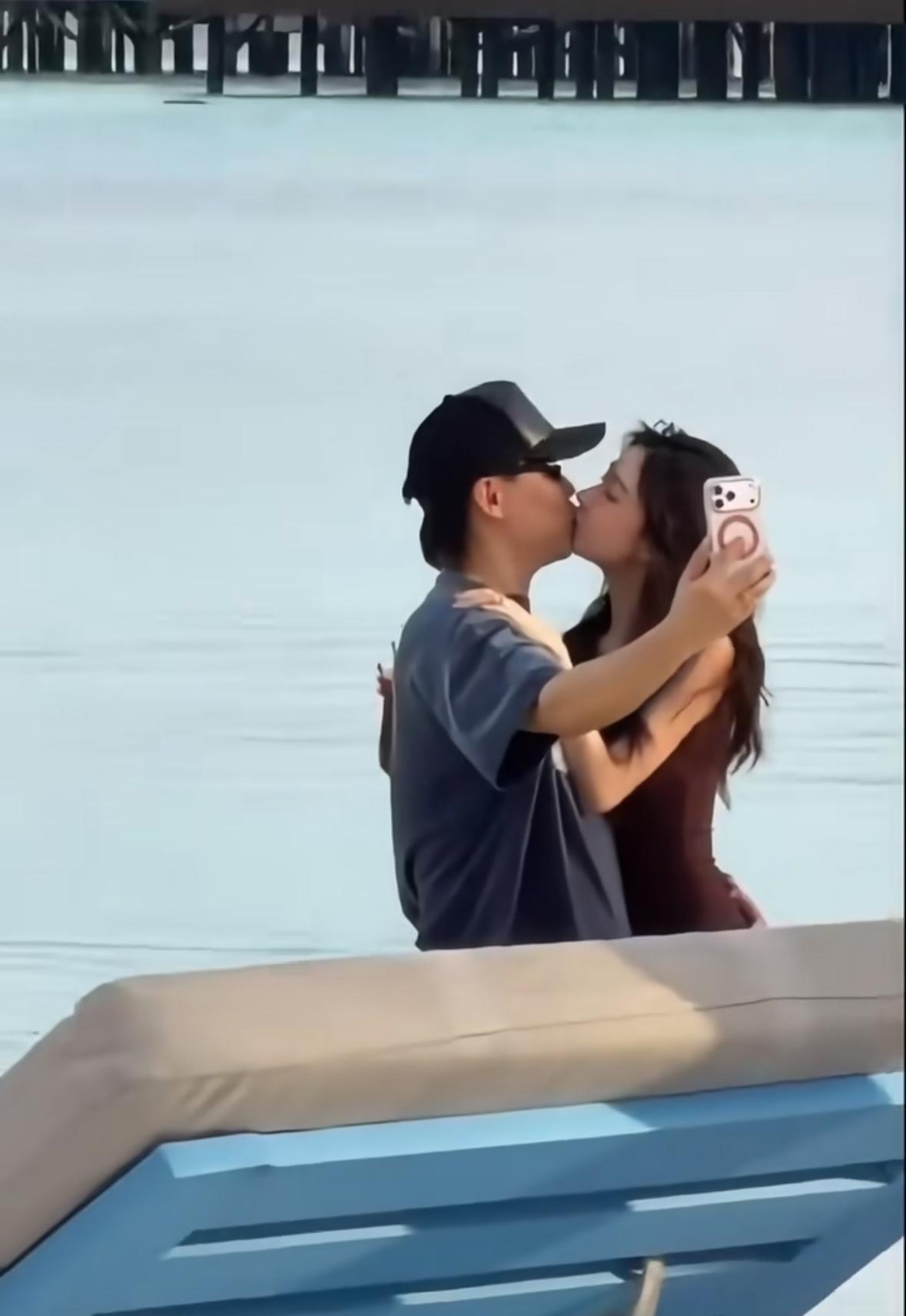 易梦玲，好好命！居然拿下了胡彦斌！！自从胡彦斌上了《再见爱人》，充分展示了其在