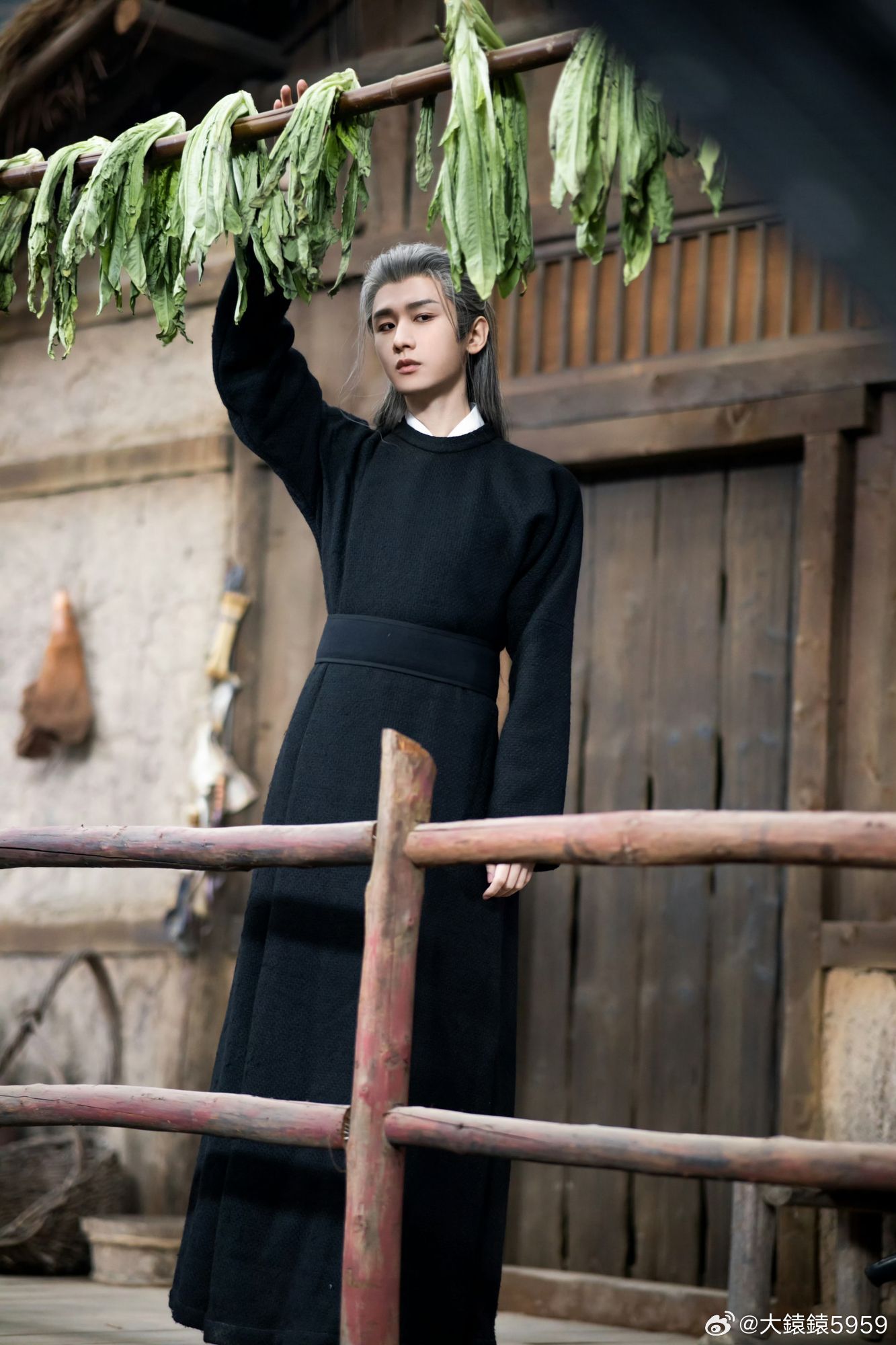 「成毅：疯批美人权谋天花板」以江山为饵，钓的是人心鬼蜮——这局，我要众生俯首称臣
