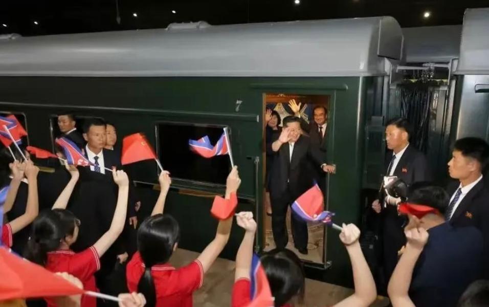 和中国谈好了，朝鲜官宣当地时间9月6日，朝鲜电视台播出了最高领导人金正恩在访华