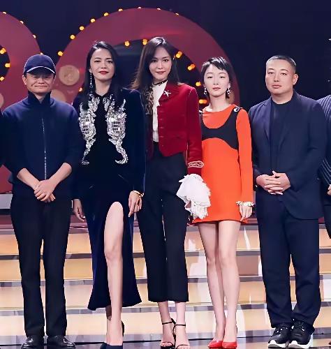 女明星为什么拍照喜欢露腿？