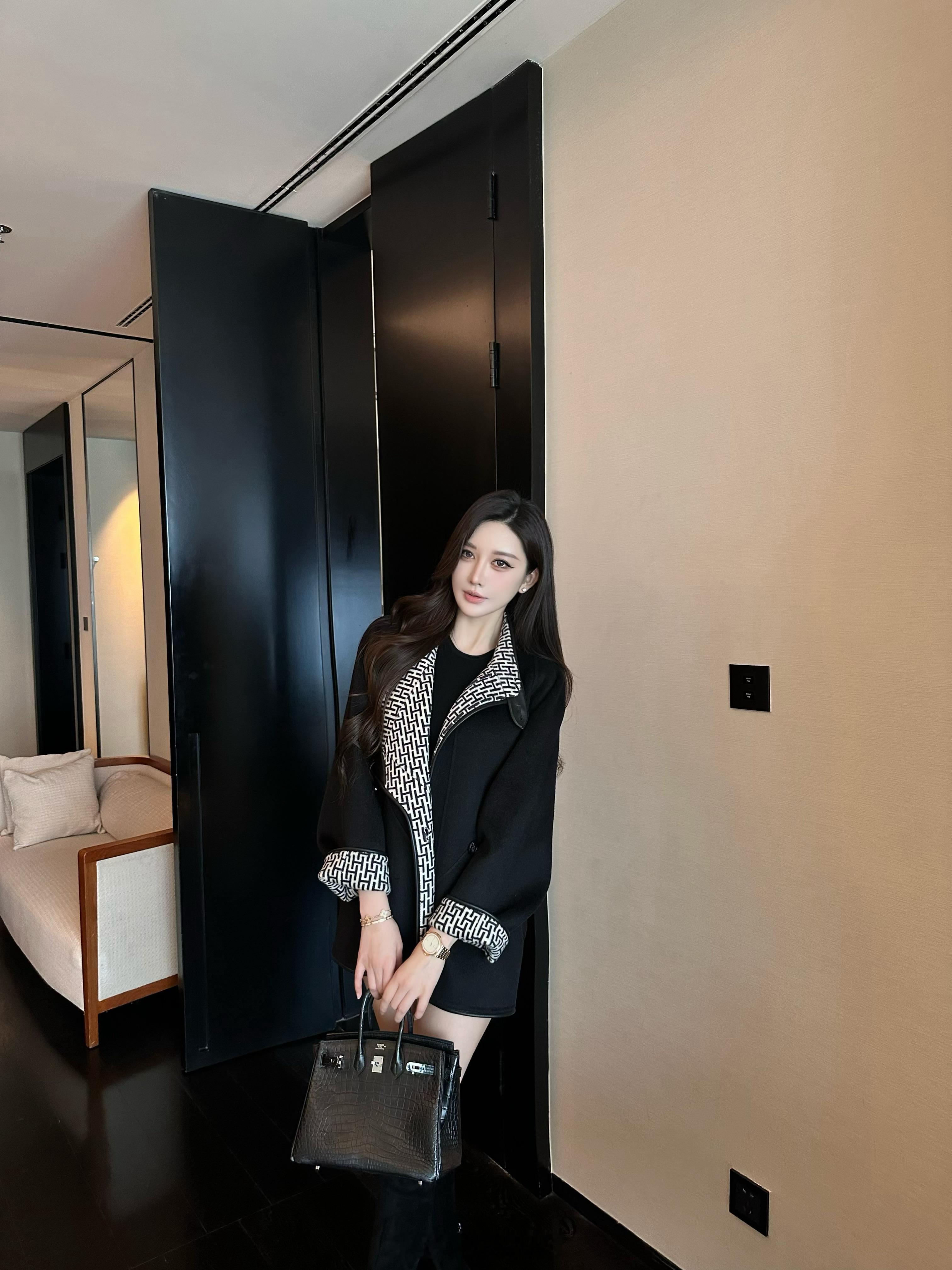 l*v最新版型私服外套好大气的版🖤​​​