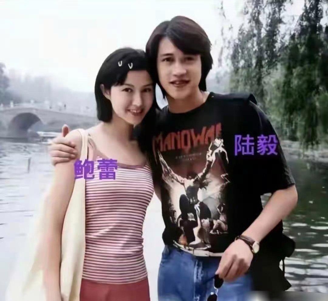 鲍蕾刚上上戏时，长的真清纯漂亮，招人喜欢。怪不得陆毅在众多的美女中选择她呢。