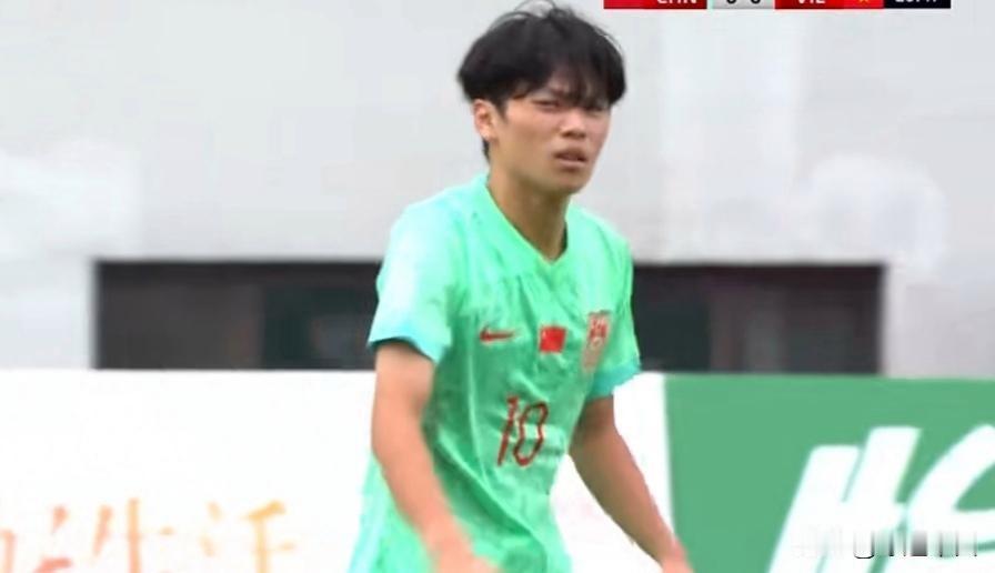 U16国少1-0十人越南：场面、传控与个人技术，确实比U23更有内容沈阳和