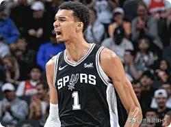 从NBA新赛季前12场比赛来看，最强12位国际球星分别是:（排名按位置，不分先