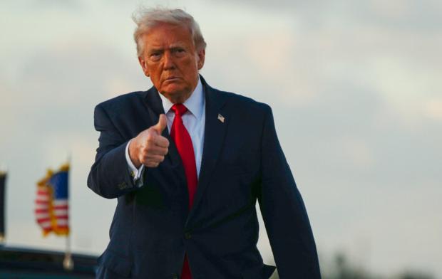 特朗普想往伊朗扔核弹，美军一把手听完直接说不，后果太严重！据俄罗斯卫星通讯社