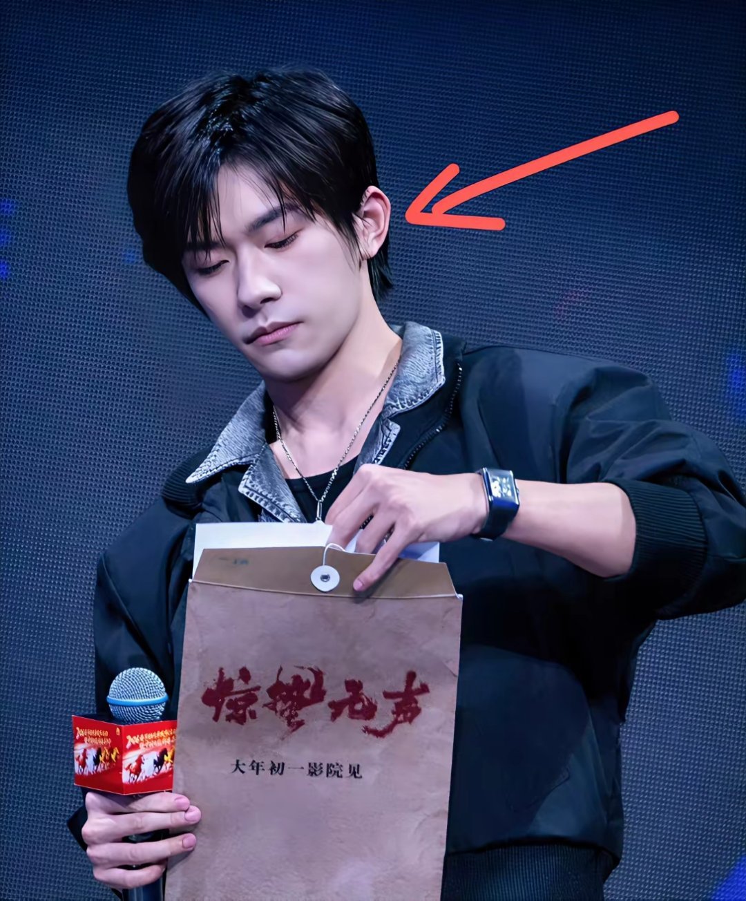 看到易烊千玺打耳洞很不理解为什么直到查了他的经历，真的绷不住了。谁没想到他知道2