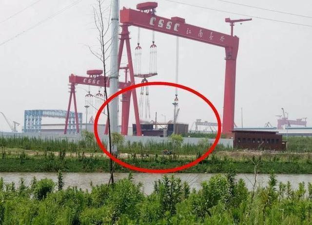 中国第四艘核动力航母即将问世，但俄罗斯心里那个酸味浓得很，认为中国航母技术来自前