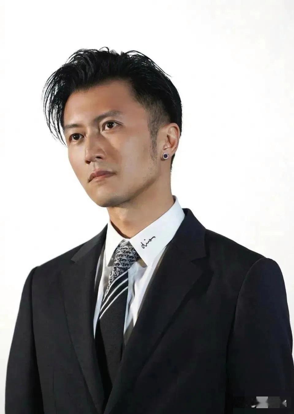 谢霆锋，不愧是张柏芝和王菲爱过的男人！太意外了！香港火灾，明星纷纷捐款，有人