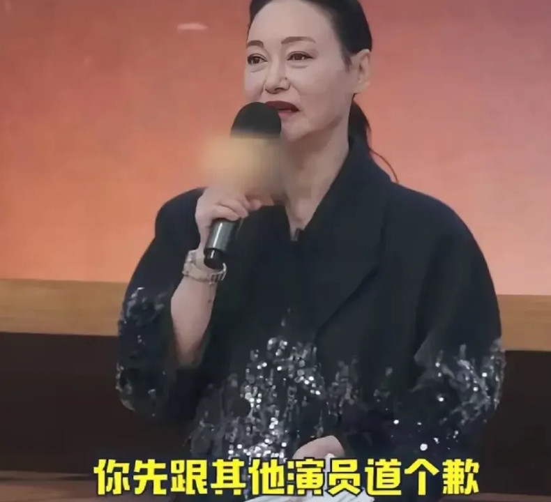 娱乐圈有些新闻没看懂，作为博纳老板娘的她竟然沦落到去参加《演员请就位3》，然后还