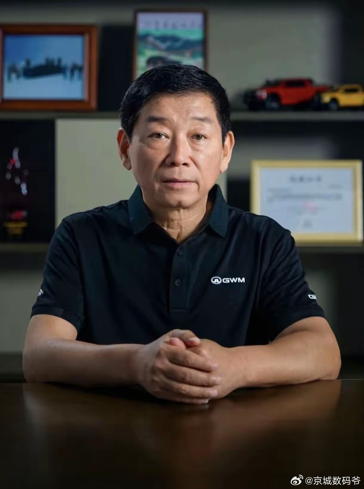 魏建军表示，长城Hi4车型不用担心贬值。大电池衰减后，可换1.7度小电池变成普通