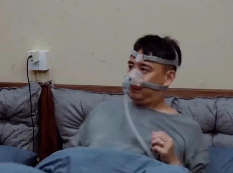 黄磊戴呼吸机睡觉上热搜, 医生: 已达中重度