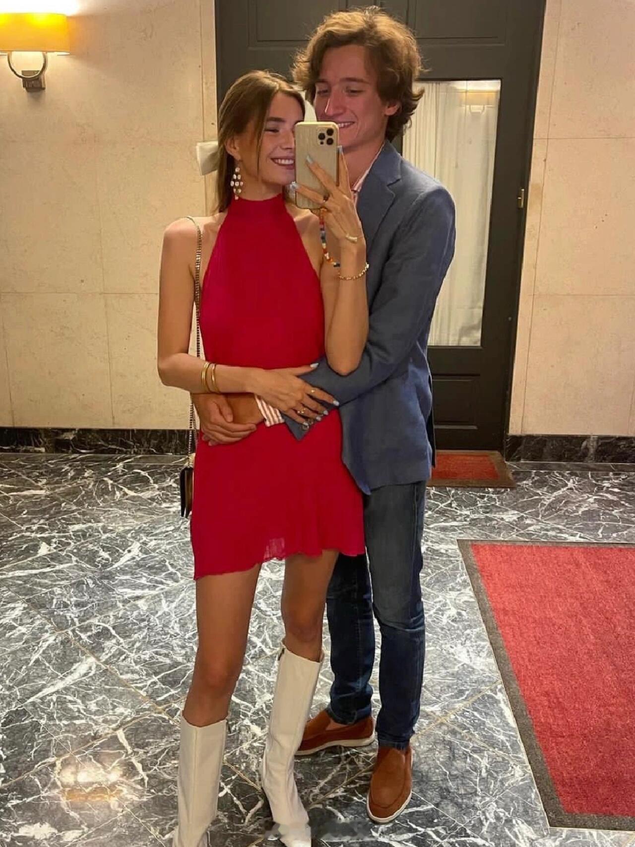 人家是lv的四太子和正牌女友图一，是老四和人家的多年正牌女友图二，是老三，lis