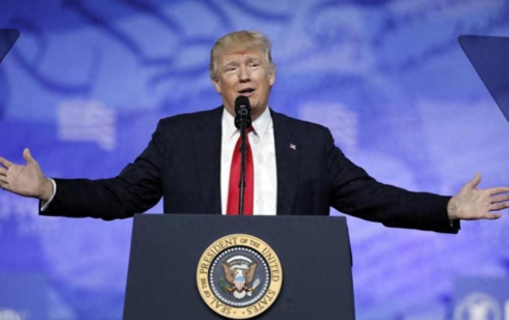 如果你敢打乌克兰，我就要轰炸莫斯科，把莫斯科炸成稀巴烂”，还对中方放狠话，“如果