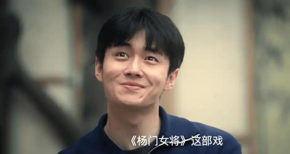 《主角》里，忆秦娥来到省秦后，为什和封潇潇没有通信，而是失去了联系。她知道刘