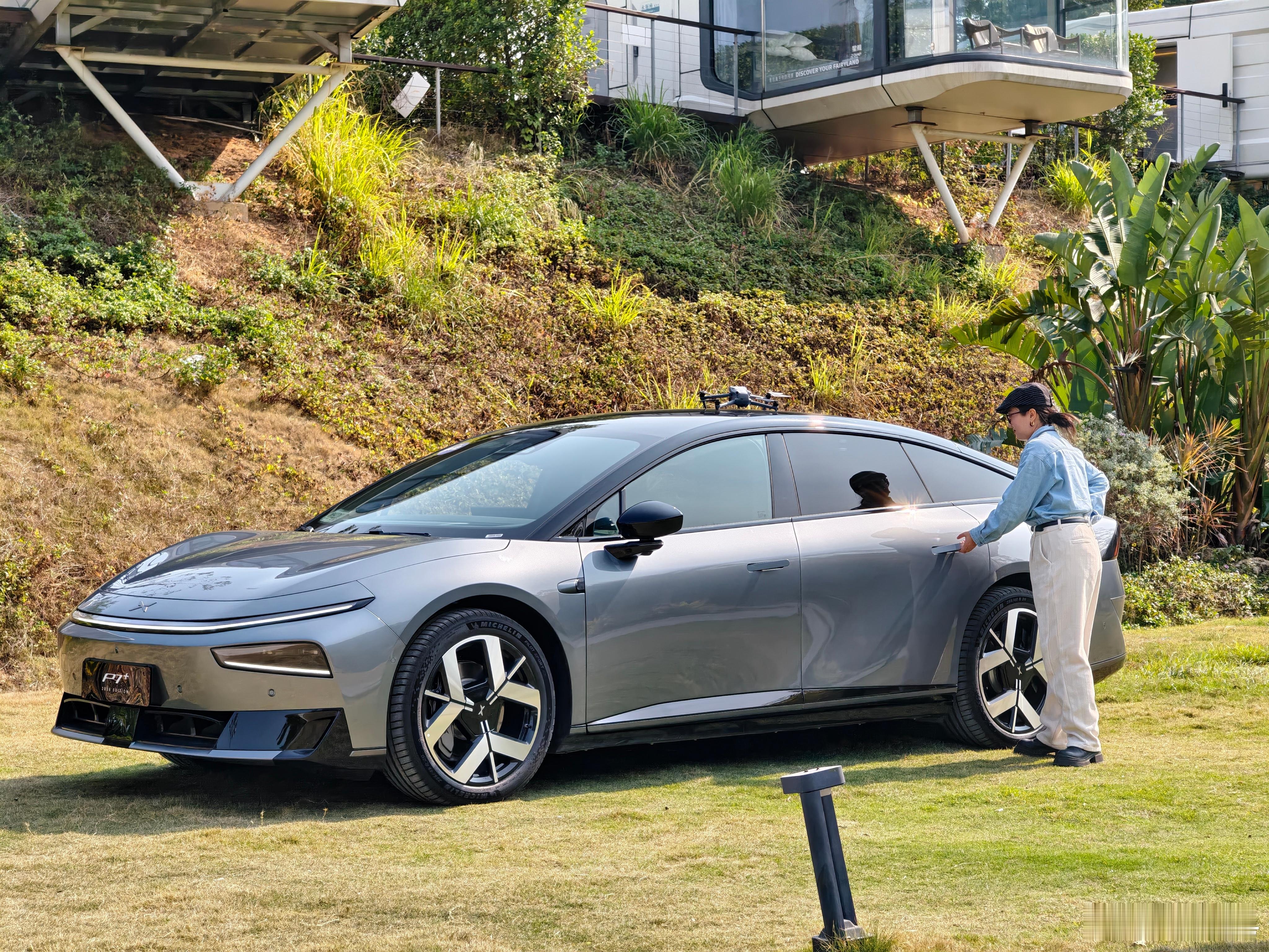 如果可以的话，我真心建议上市后，你们去小鹏店里预约个试驾……驾驶感受好多了。