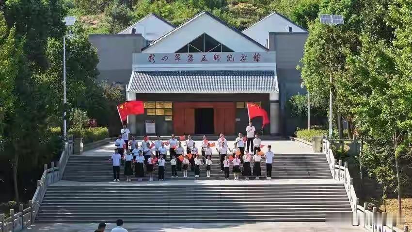 湖北省只有1个区的地级市孝感（孝南区）黄冈（黄州区）咸宁（咸安区）随州