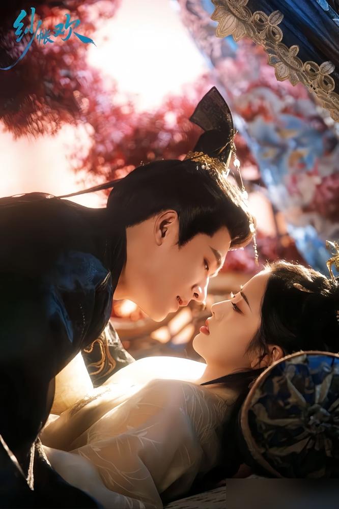 在《周生如故》给任嘉伦当背景板十年，凭什么他跳去拍短剧，6天一部就能刷屏？都说他