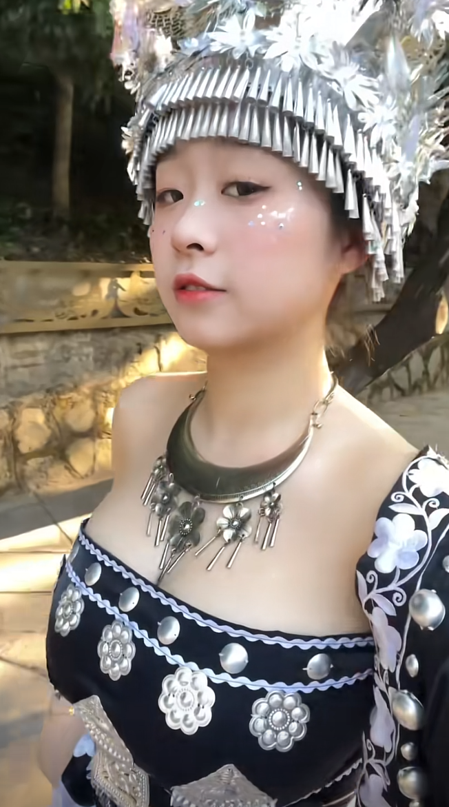 第一眼平平无奇，再看一眼入魂