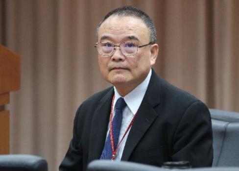 没想到，台北故宫院长反驳大陆的措辞，认为台北故宫的文物不属于大陆！台北故宫院长