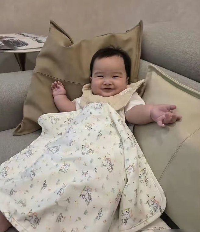 汪小菲分享汪宝动态，这宝宝又可爱了呀！​马筱梅妈妈真的很好，她对三个孩子都很疼爱，在湾湾的时候，给箖