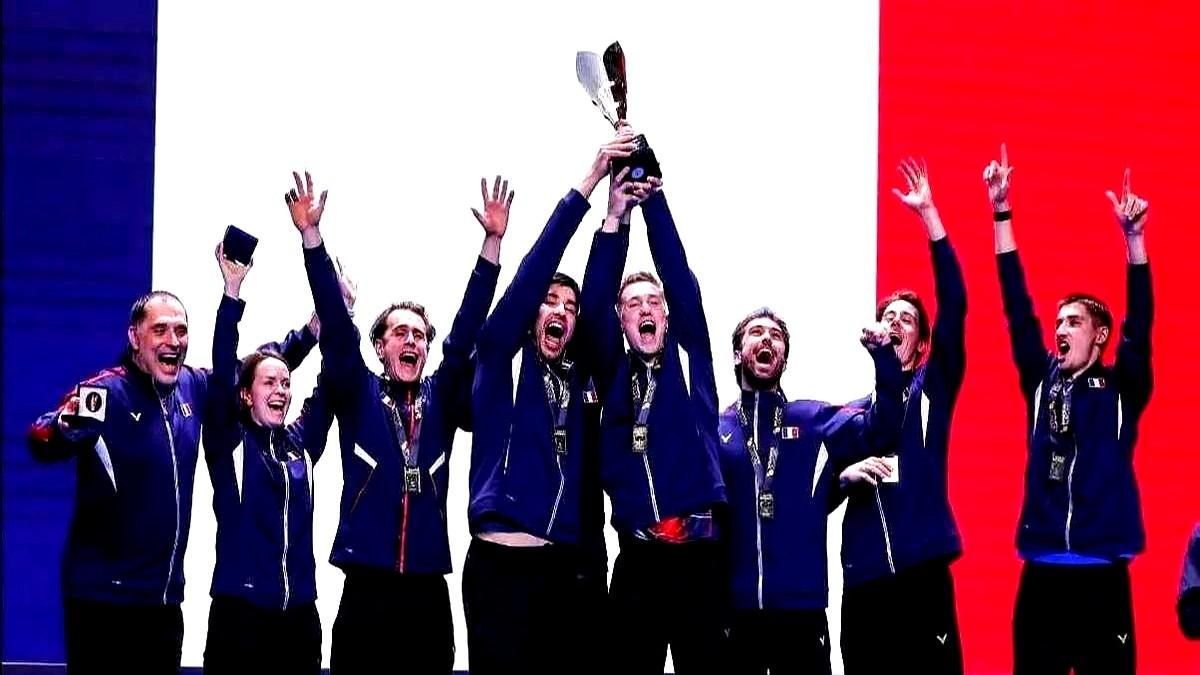 统治欧洲羽坛近20年的丹麦，一天之内，男女团冠军全丢了。法国队靠着一个“羽毛