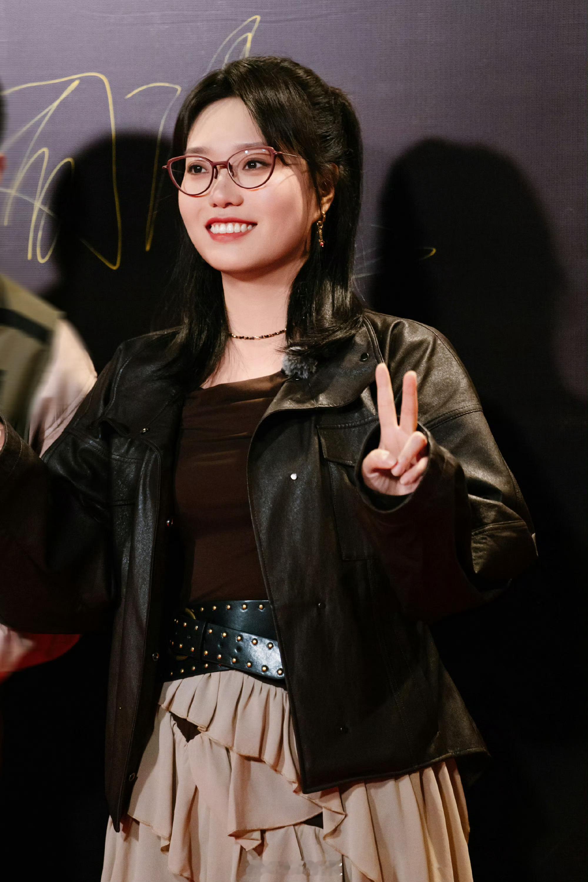 李雪琴说综艺永远不会被AI替代五十公里桃花坞综艺打动我们的从来不是完美的台本，而