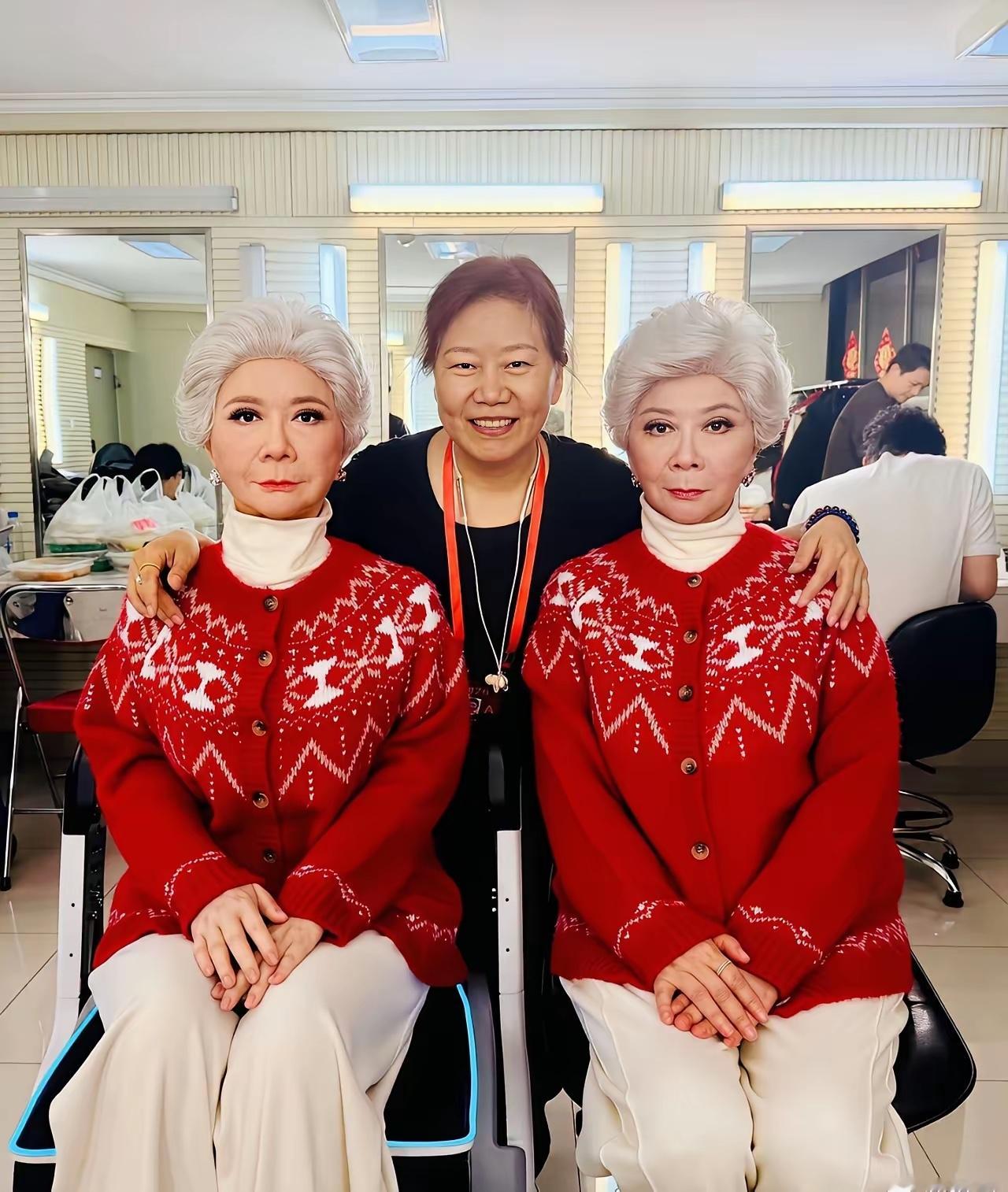 不是机器人有多真，是蔡明早就整得太假